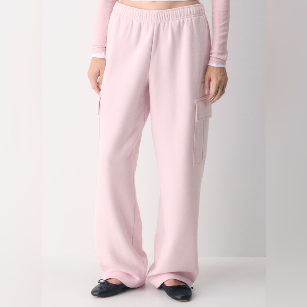 Aritzia Mega Cargo Sweatfleece pants Cupid Pink